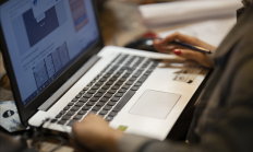 
        		每周至少两天 澳大利亚一州拟将居家办公合法化 !	