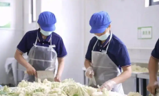 
        		河南一地聘请160名家长到中小学帮厨：“妈妈食堂”来了！	