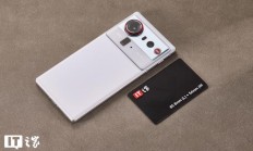 努比亚 Z80 Ultra 图赏：街拍游戏机，搭载 35mm 人文叙事主摄