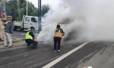 滕州一私家车发生自燃！