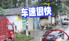 
        		老人抱着孩子蹲在门口路边险被车撞 ：目前家人已经报警 ！	