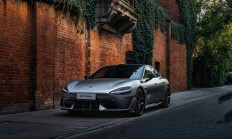 小米端到端辅助驾驶1000万Clips版全量推送 雷军：加减速更柔和